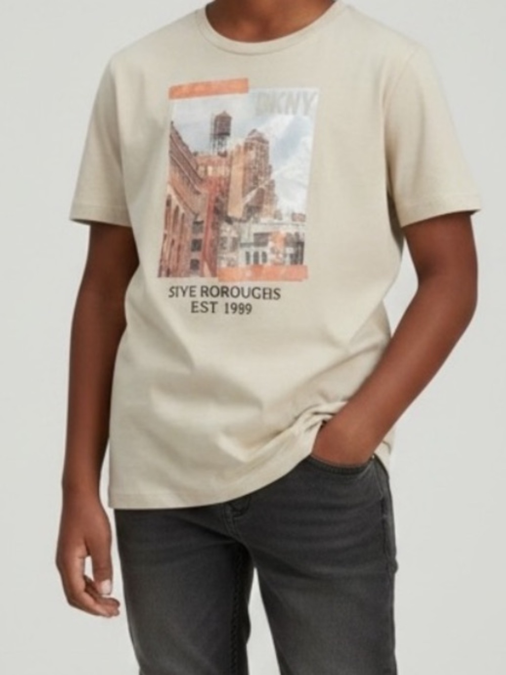 ✨2/$20✨ DKNY Cream Graphic Short Sleeve Tee for Kids•L